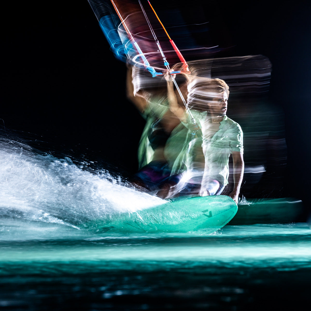 Duotone Trust Bar 2026