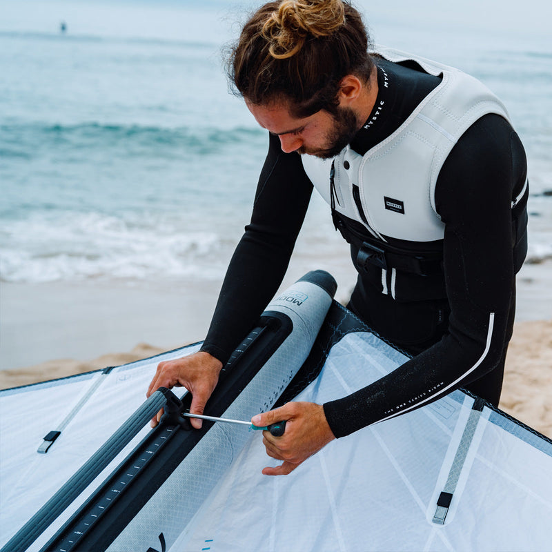 Mystic Endure Wing Impact Vest