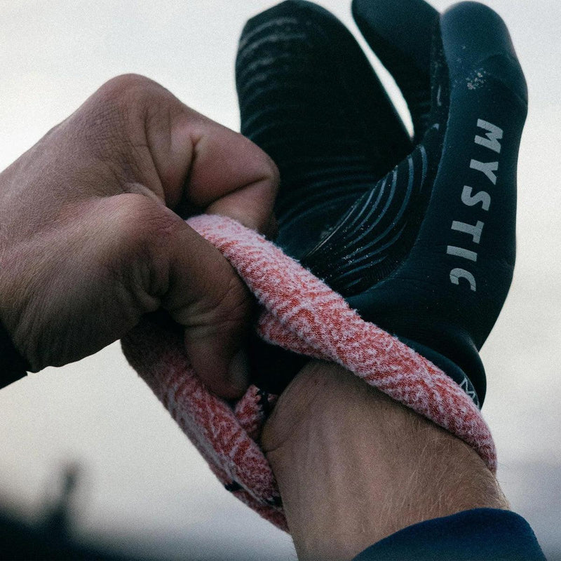Mystic Supreme 5mm Lobster Gloves - Kiteshop.com